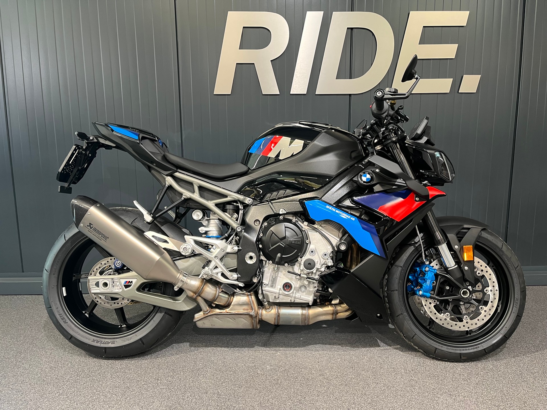 BMW M 1000 R