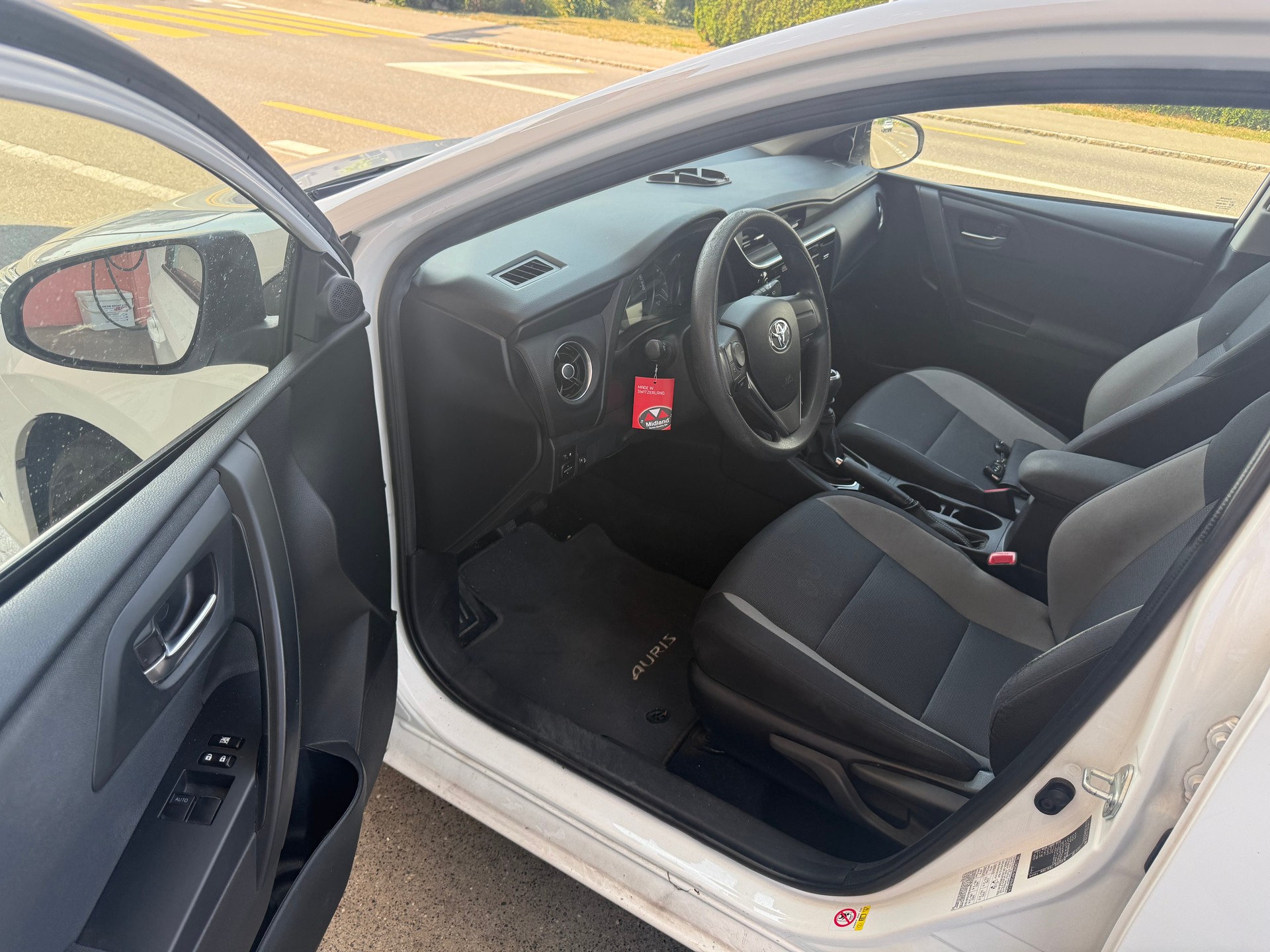 TOYOTA Auris 1.33 VVT-i Terra-image-11