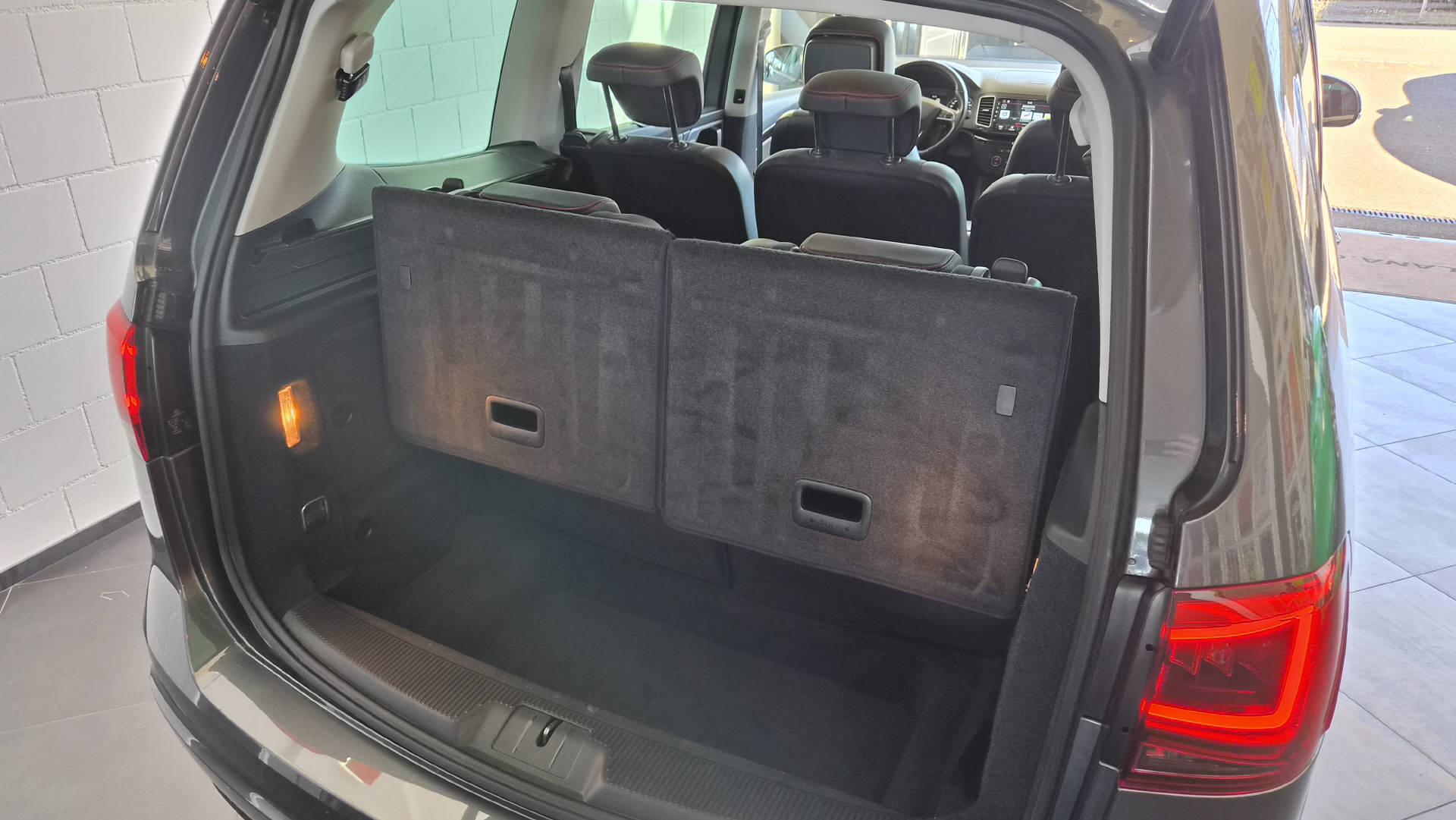 SEAT Alhambra 1.4 TSI FR Line DSG S/S-image-15