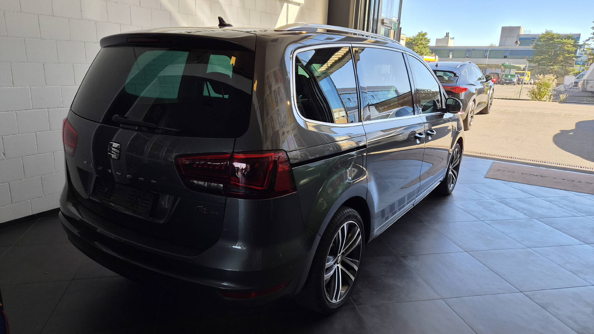 SEAT Alhambra 1.4 TSI FR Line DSG S/S-image-2