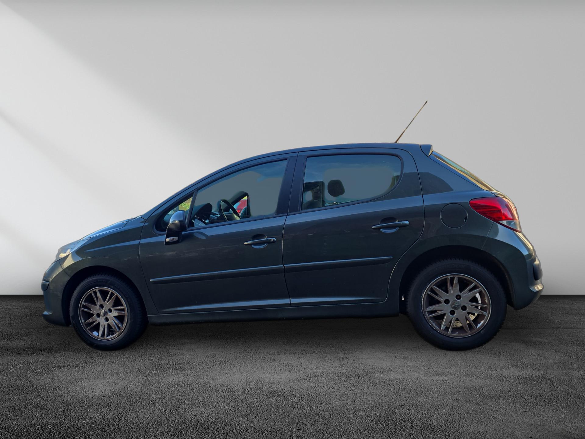 PEUGEOT 207 1.6 16V XT Automatic-image-4