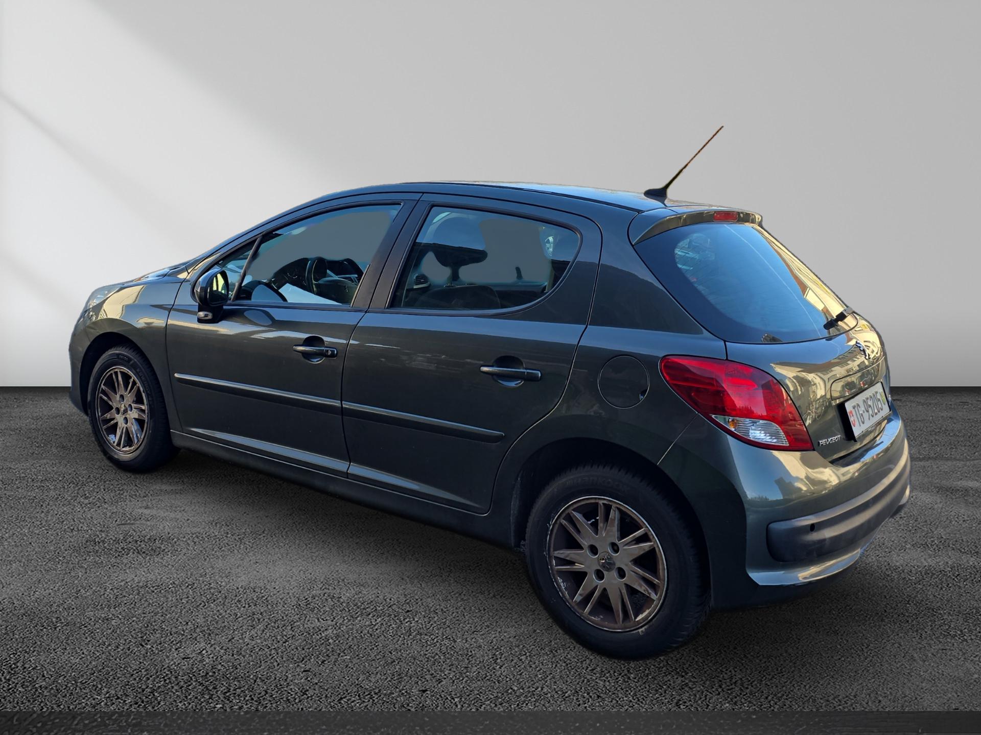 PEUGEOT 207 1.6 16V XT Automatic-image-1