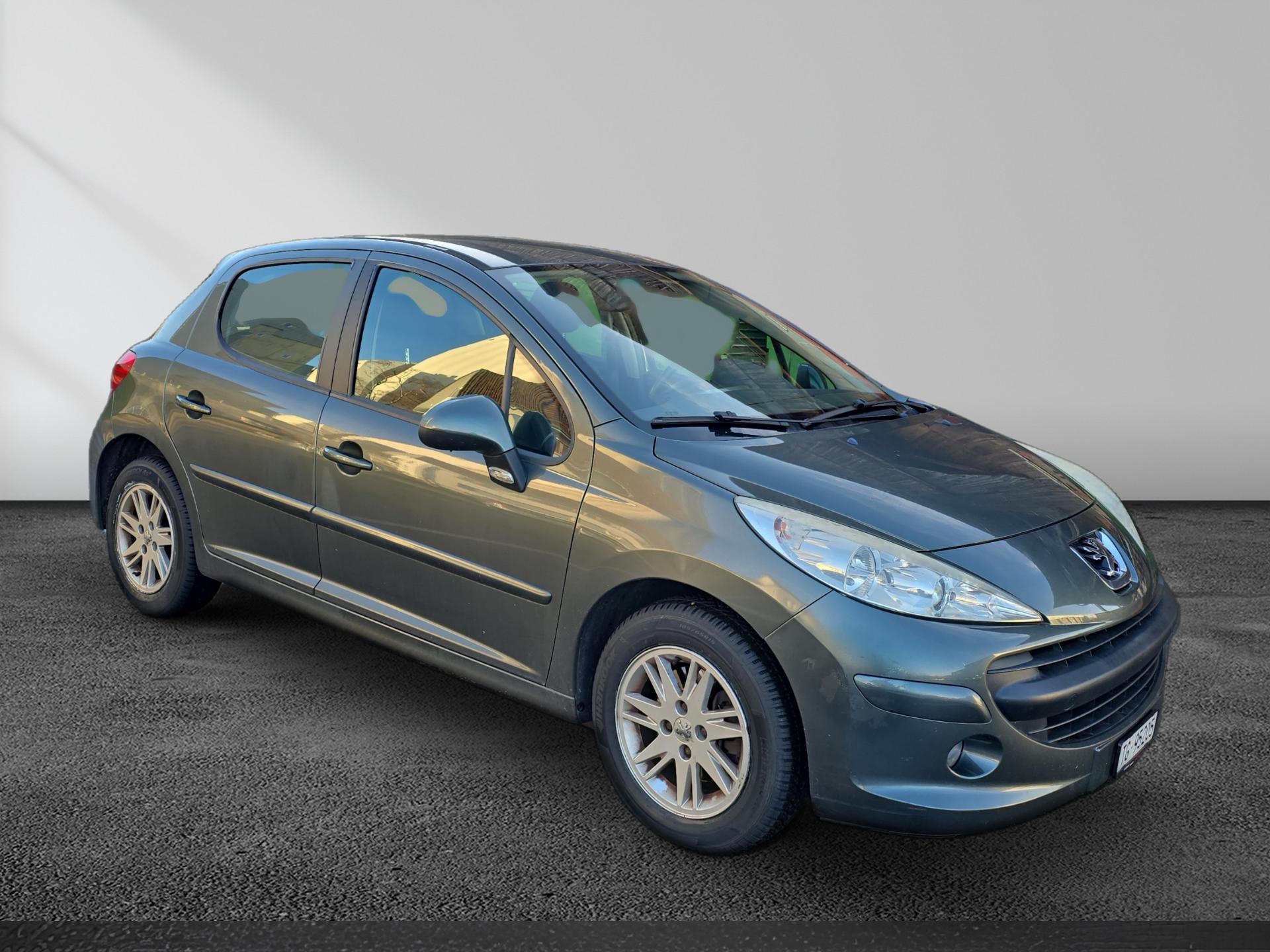 PEUGEOT 207 1.6 16V XT Automatic-image-3