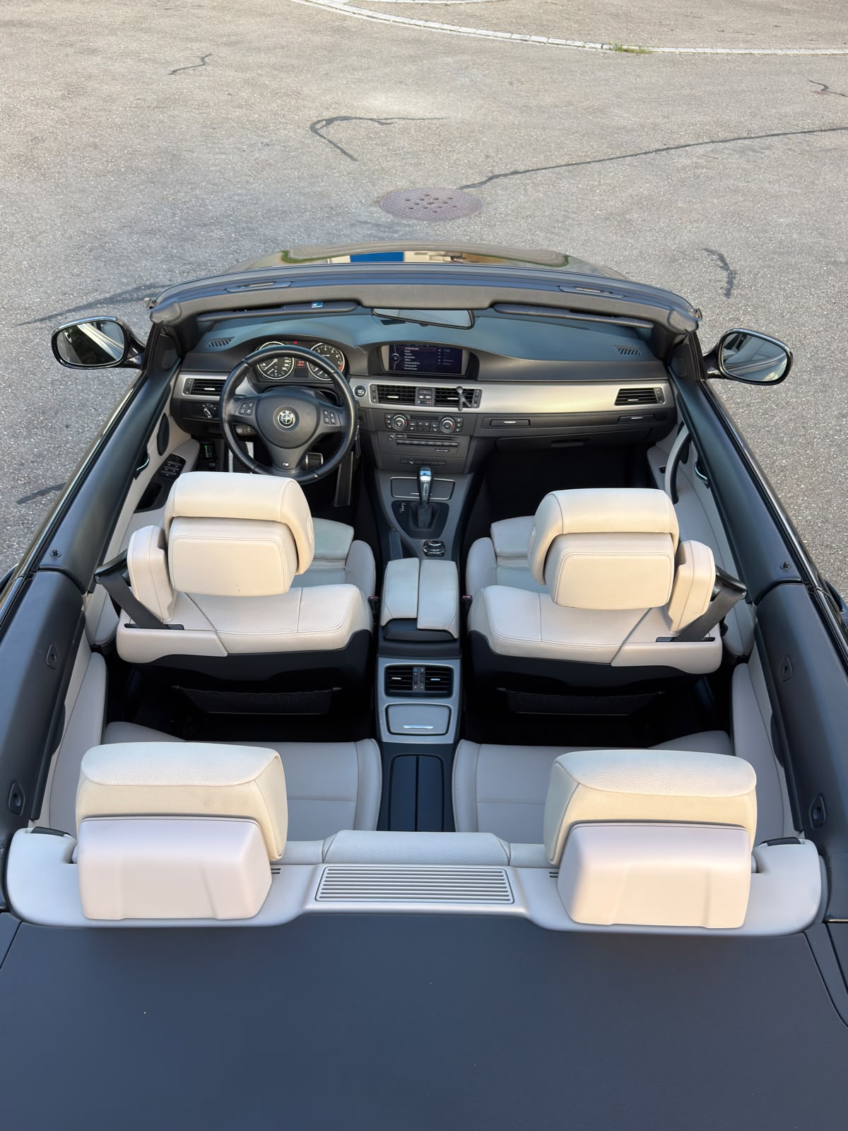 BMW 325i-image-4