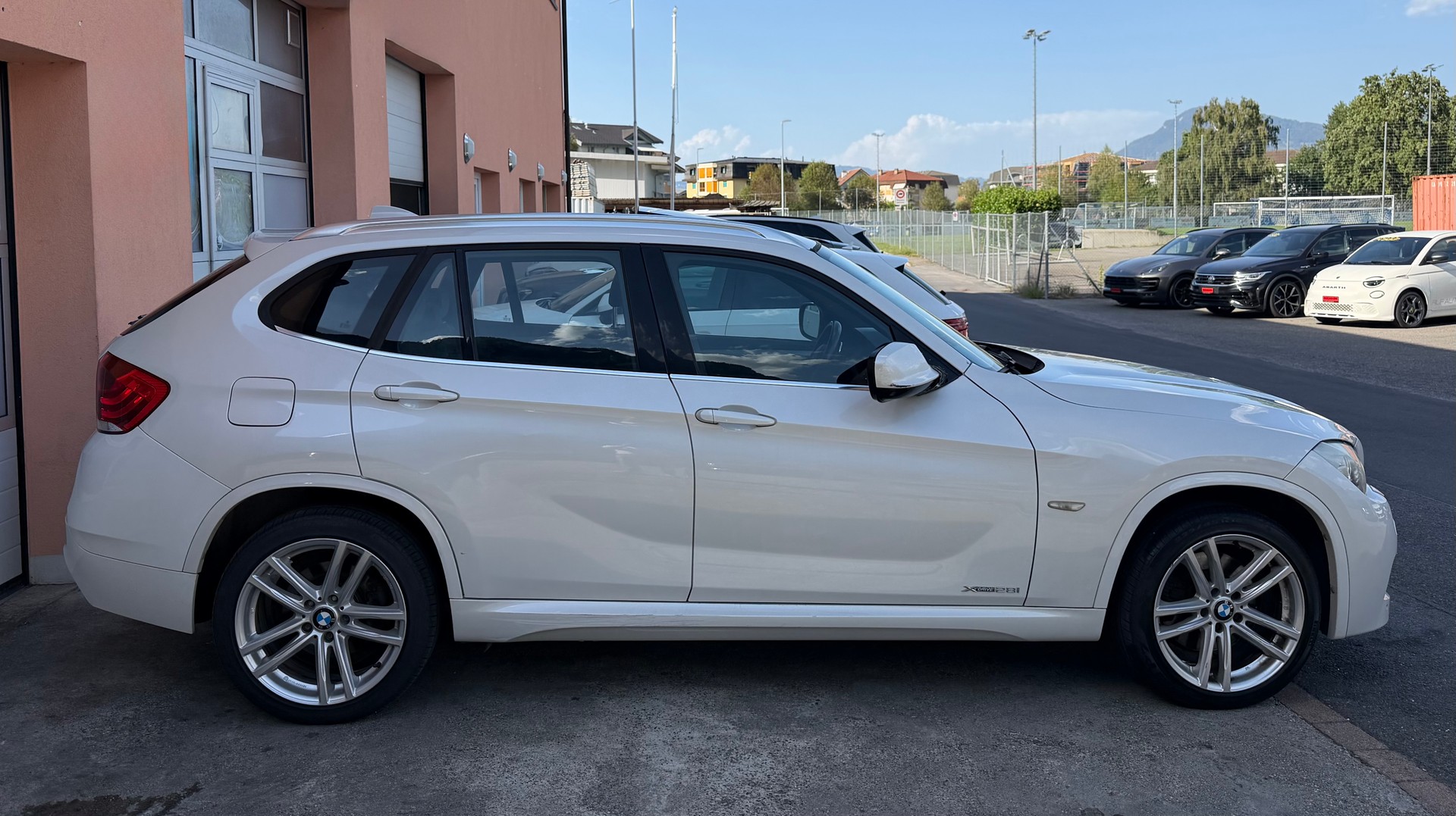 BMW X1 xDrive 28i Pack-M Steptronic-image-6