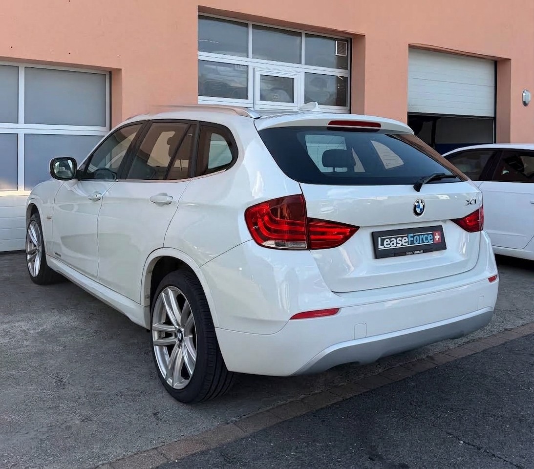 BMW X1 xDrive 28i Pack-M Steptronic-image-3