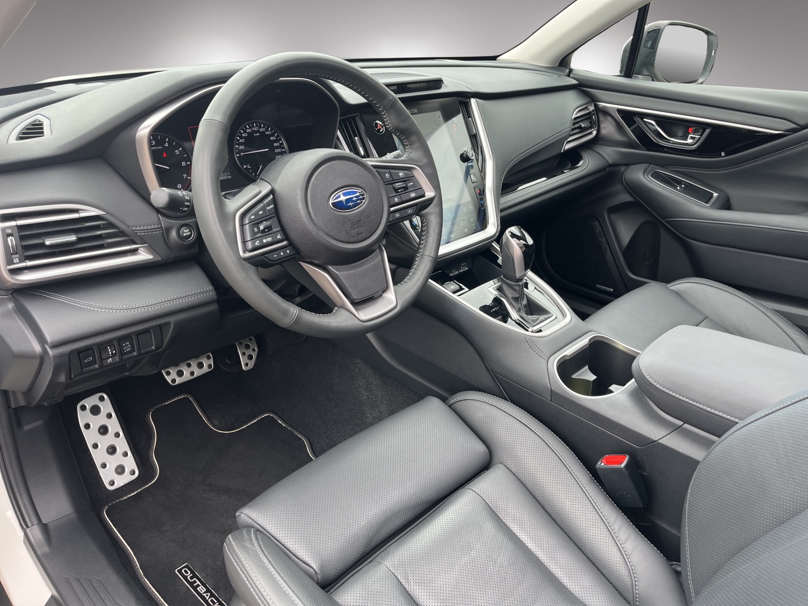 SUBARU Outback 2.5i Luxury-image-9