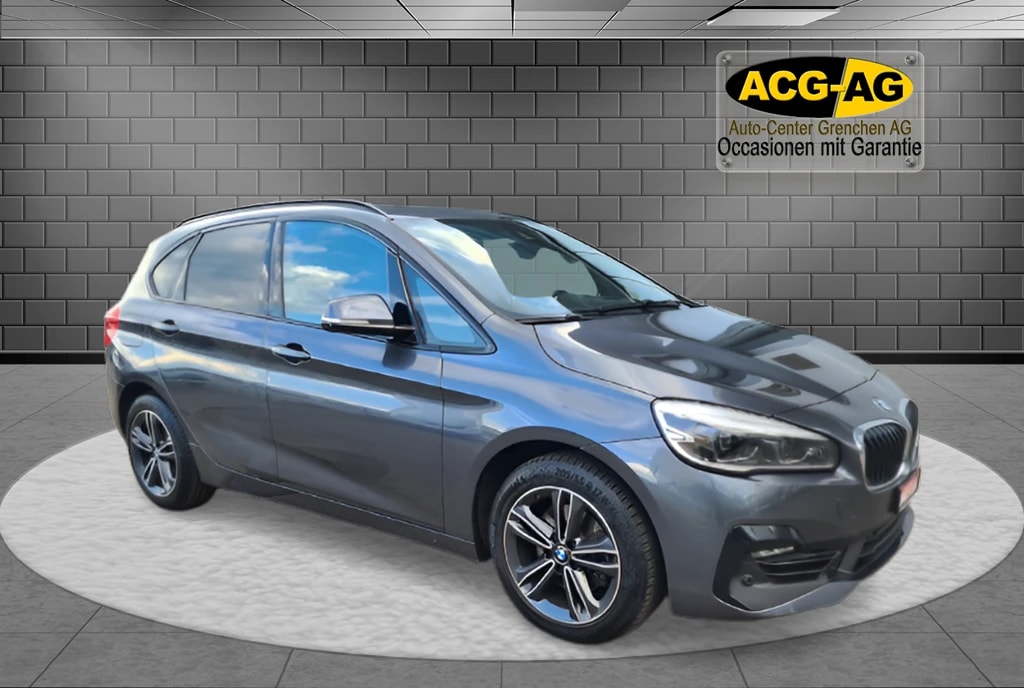 BMW 220d Active Tourer Steptronic Luxury Line ** Teil-Leder ** Gr-Navi ** RF-Kamera ** Panorama-Glass ** H.Up Display ** Sitzmemory-image-0