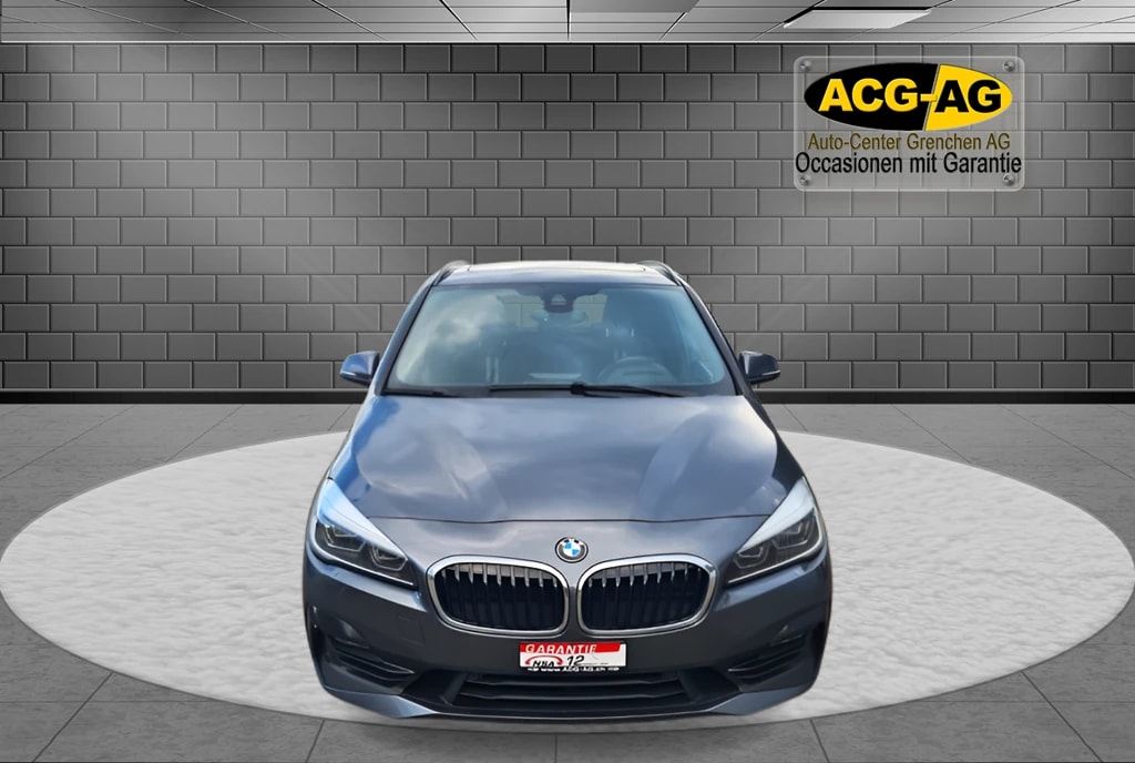 BMW 220d Active Tourer Steptronic Luxury Line ** Teil-Leder ** Gr-Navi ** RF-Kamera ** Panorama-Glass ** H.Up Display ** Sitzmemory-image-1