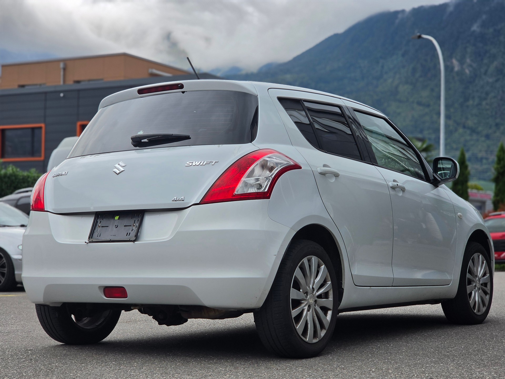 SUZUKI Swift 1.2i 16V GL Top 4x4-image-4