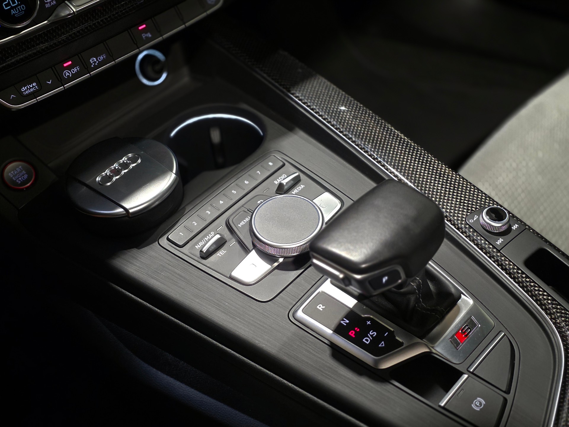 AUDI S4 Avant 3.0 TFSI quattro tiptronic-image-13