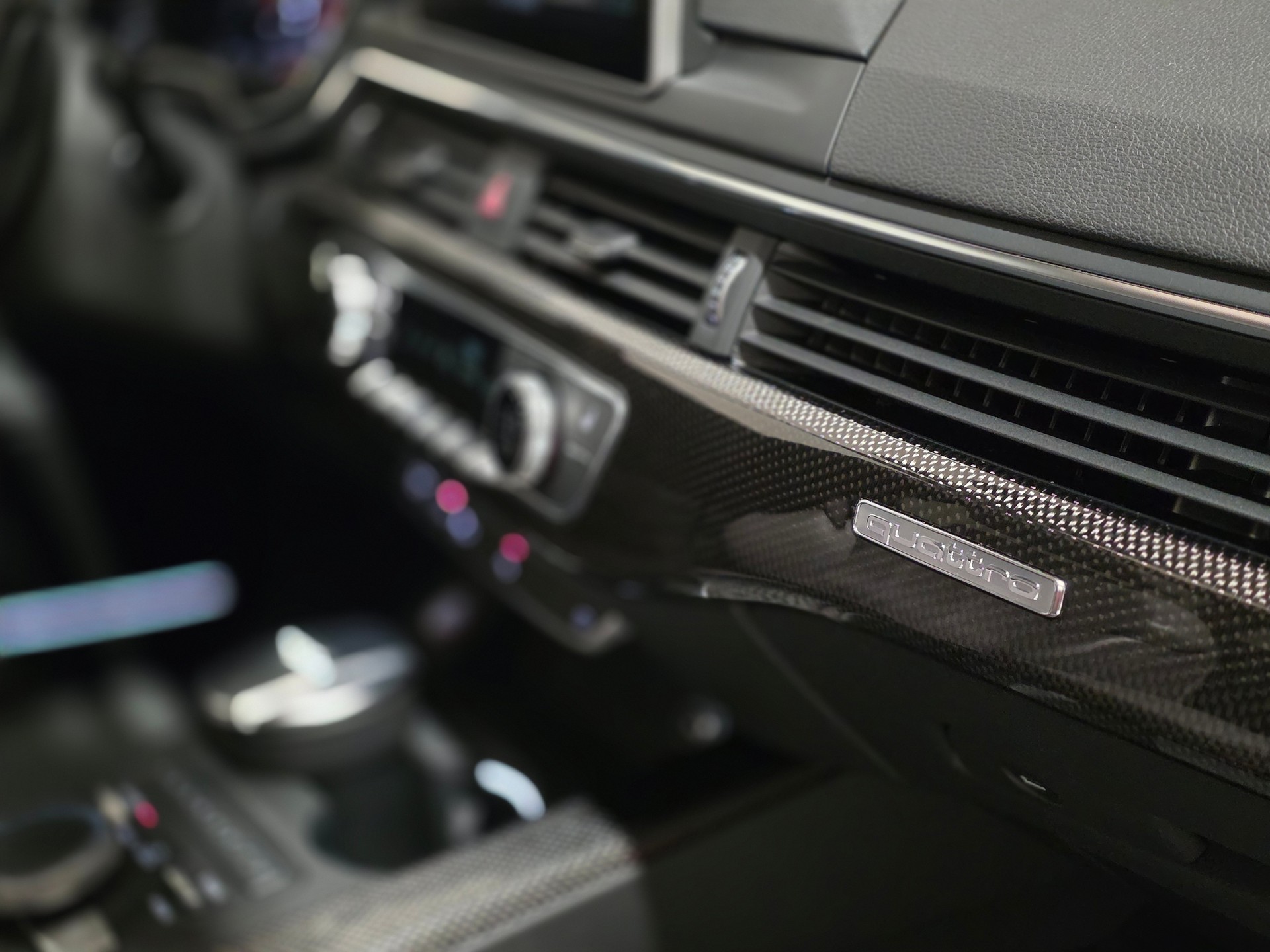 AUDI S4 Avant 3.0 TFSI quattro tiptronic-image-19