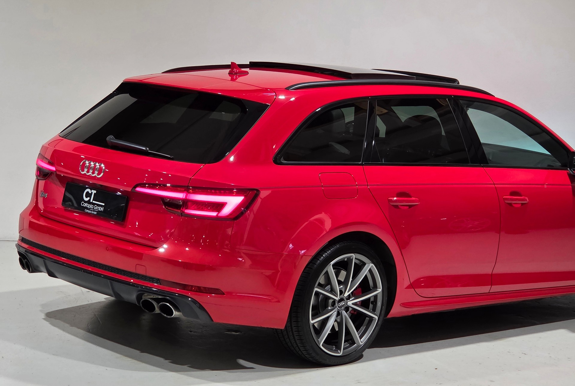 AUDI S4 Avant 3.0 TFSI quattro tiptronic-image-28
