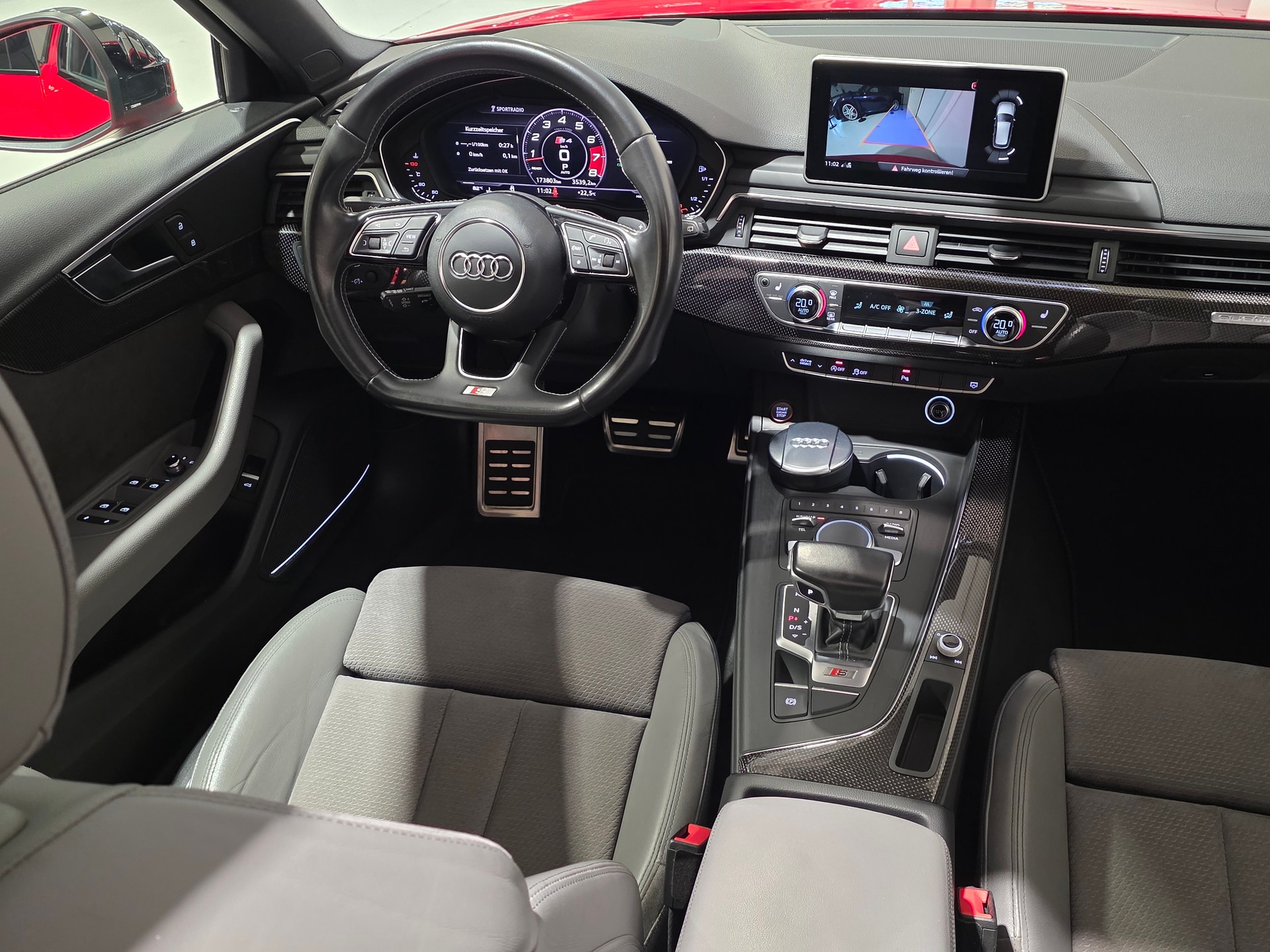 AUDI S4 Avant 3.0 TFSI quattro tiptronic-image-5