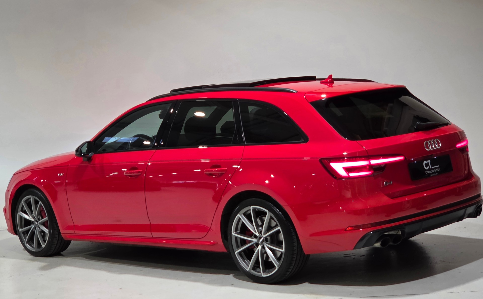 AUDI S4 Avant 3.0 TFSI quattro tiptronic-image-2