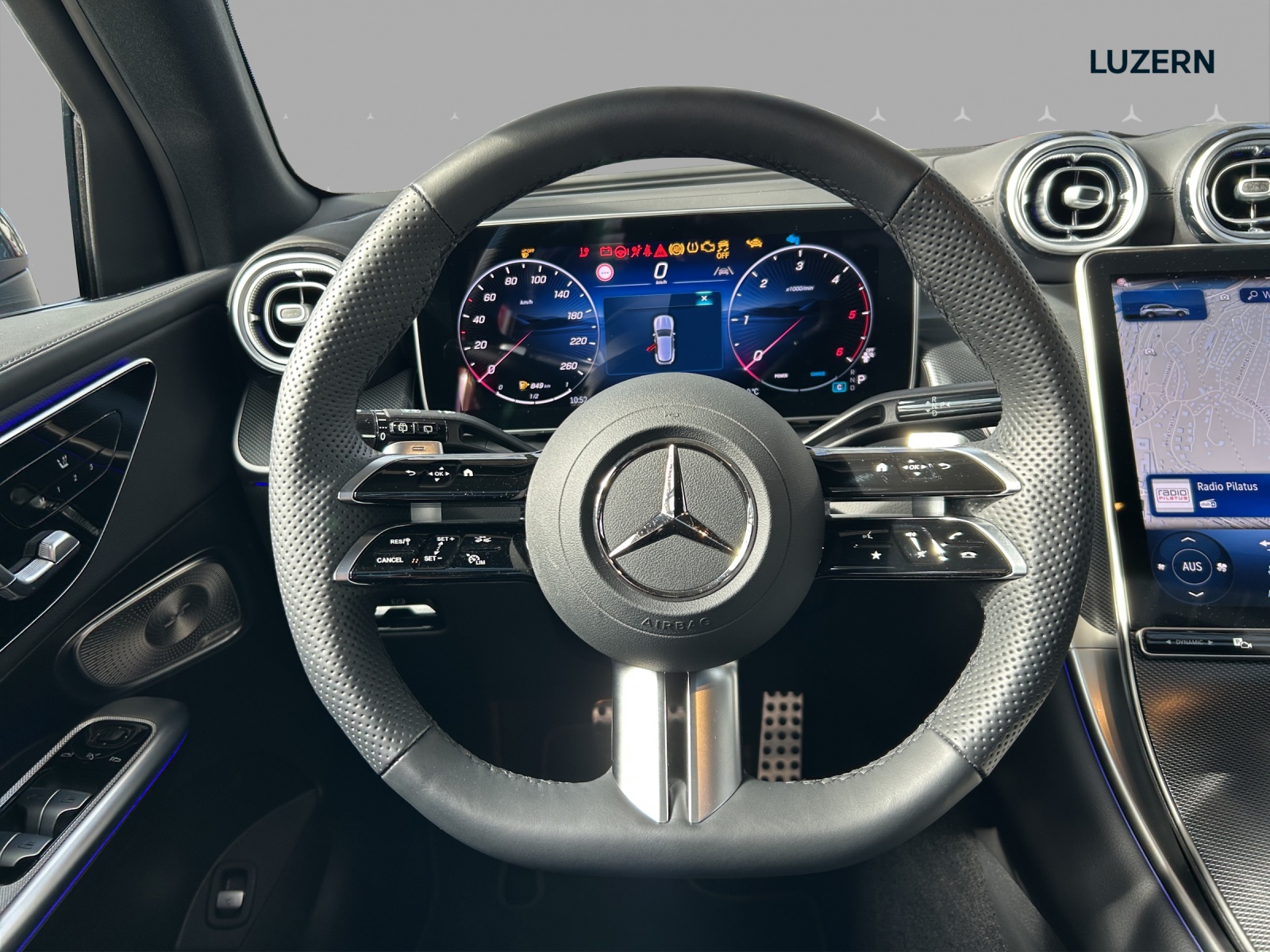 MERCEDES-BENZ GLC 220 d 4Matic 9G-Tronic-image-9