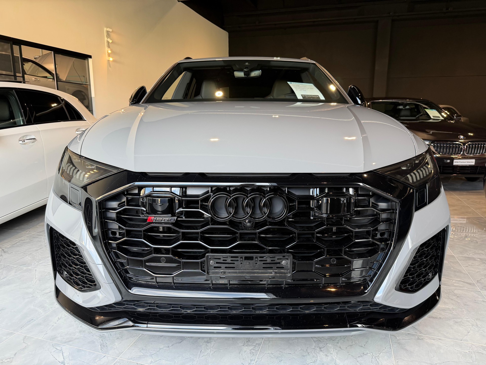 AUDI RSQ8 quattro tiptronic-image-1