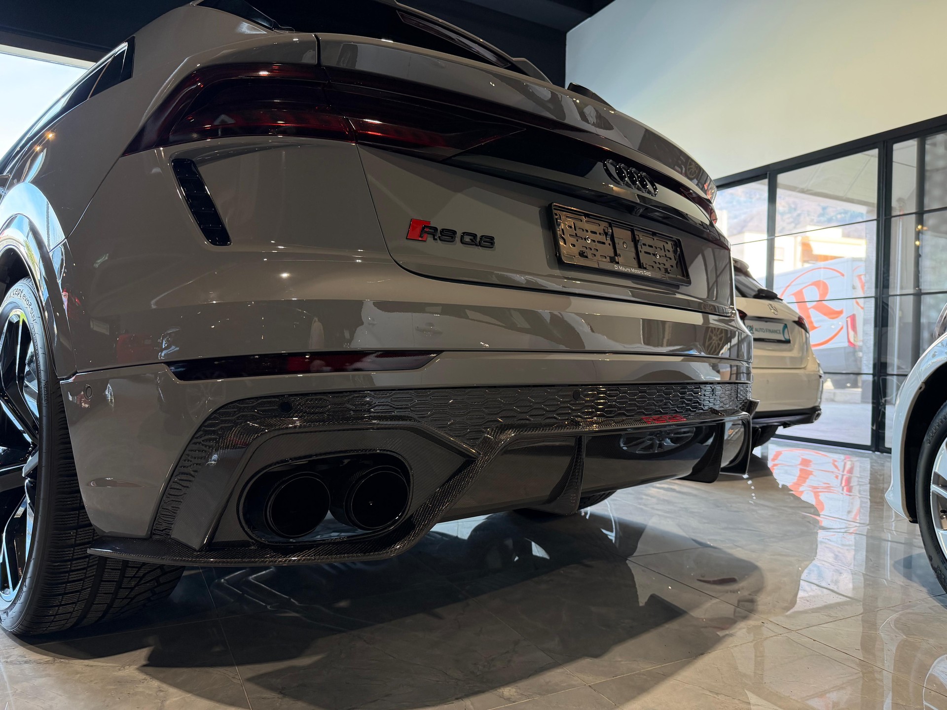 AUDI RSQ8 quattro tiptronic-image-5