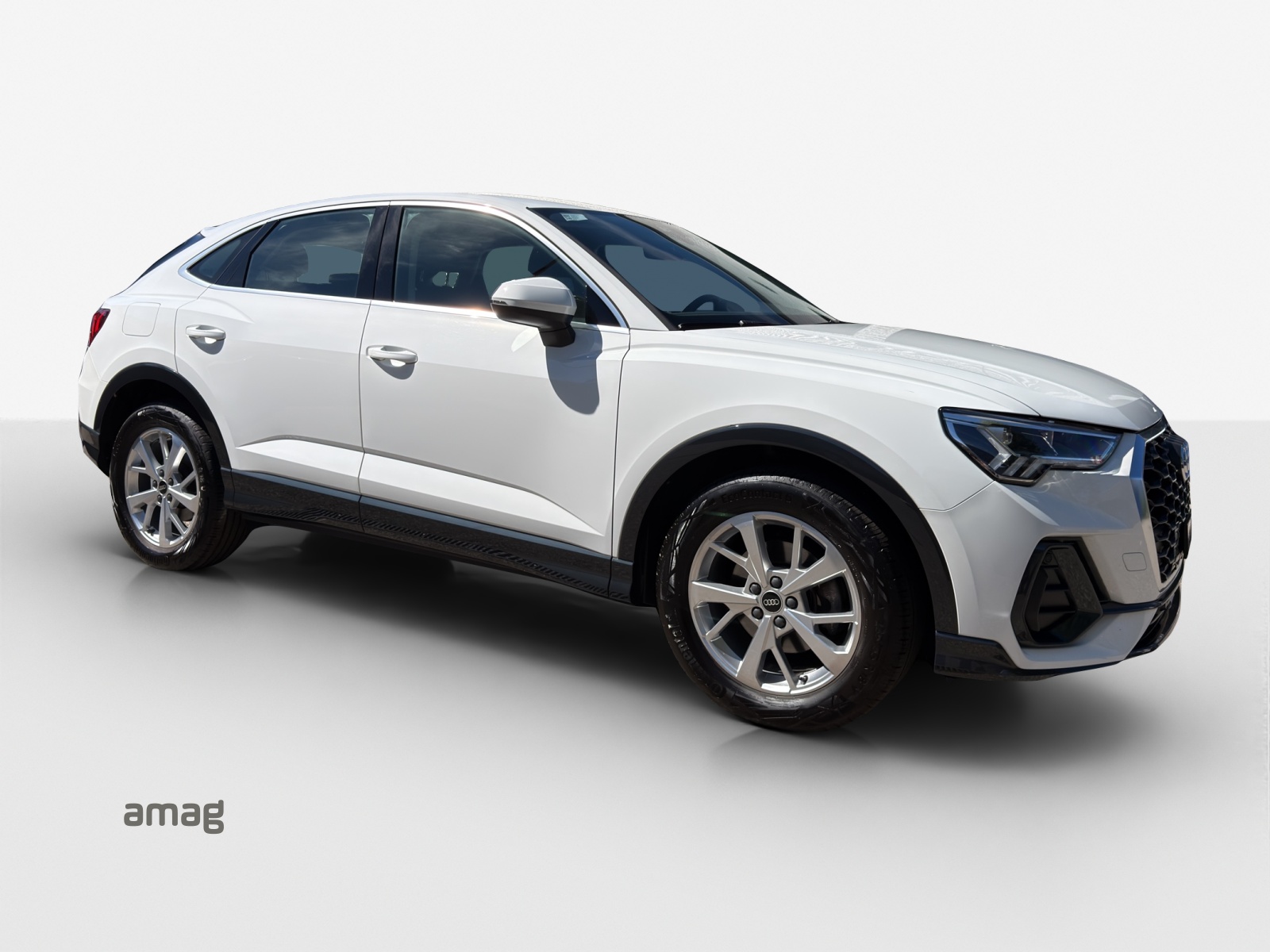 AUDI Q3 Sportback 35 TFSI Attraction S-tronic-image-5
