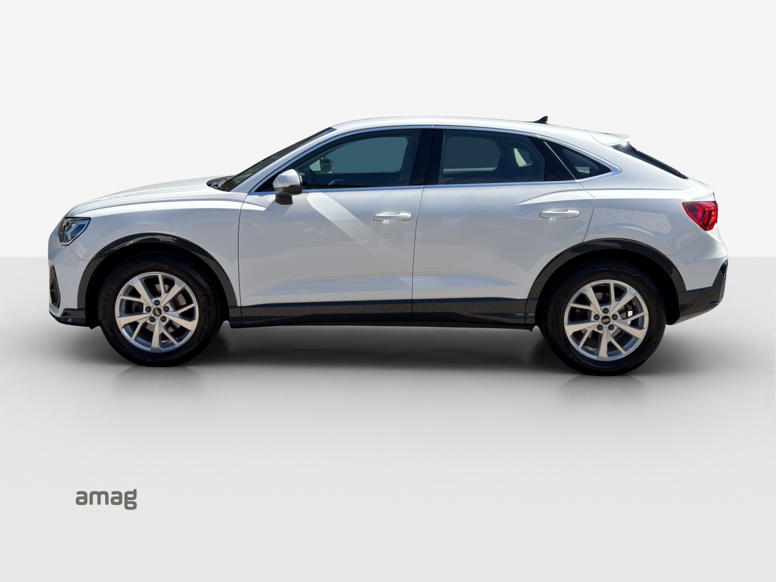 AUDI Q3 Sportback 35 TFSI Attraction S-tronic-image-1