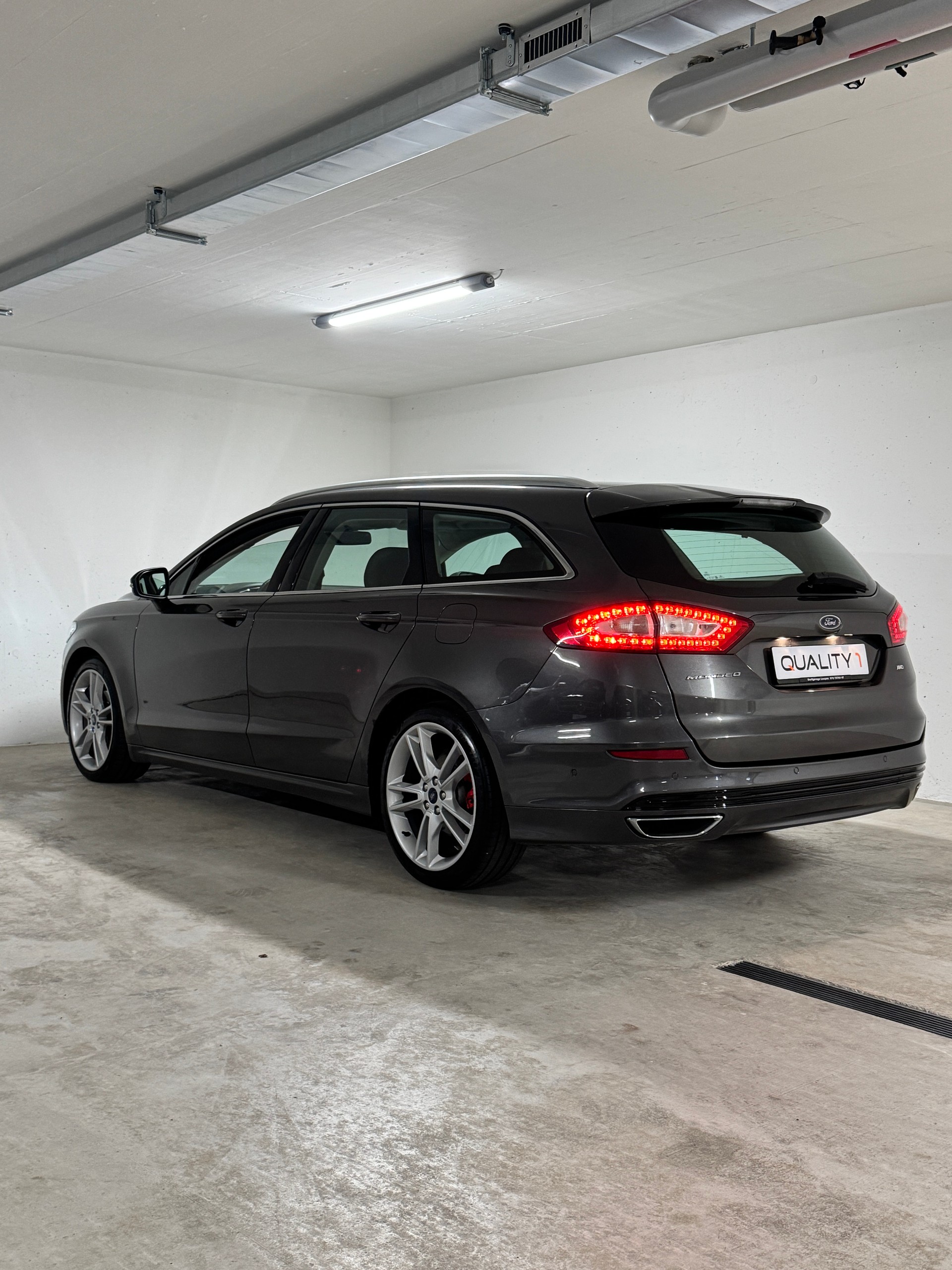 FORD Mondeo 2.0 TDCi Titanium AWD PowerShift *AHK*-image-4
