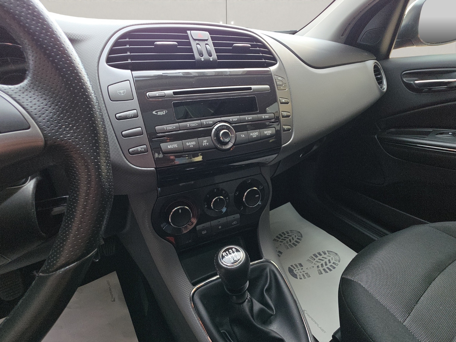 FIAT Bravo 1.4 16V Turbo Street-image-14