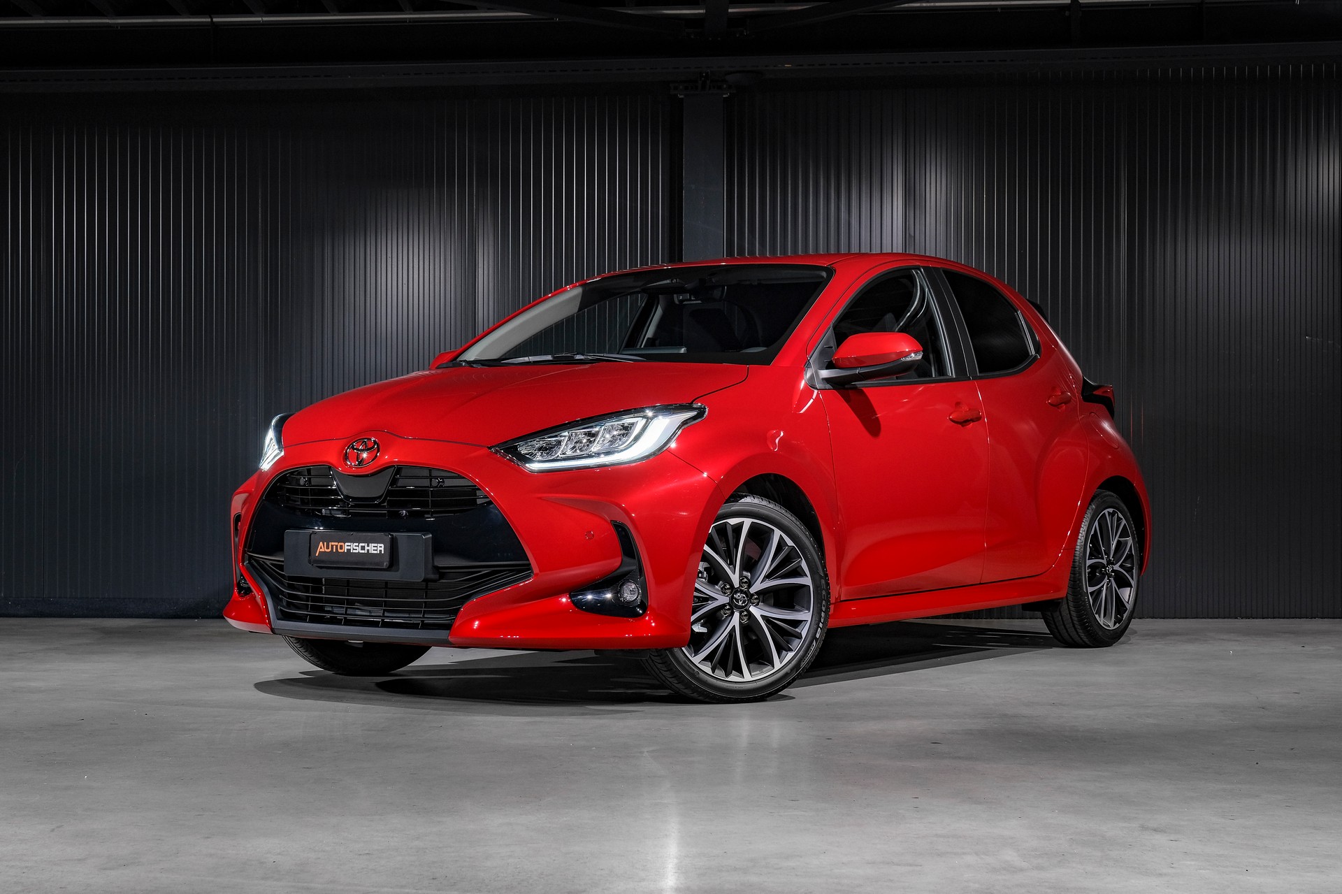 TOYOTA Yaris 1.5 e-CVT