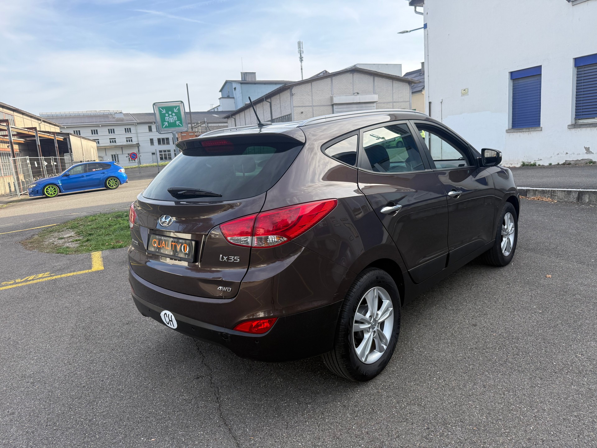 HYUNDAI iX 35 2.0 Style 4WD Automatic-image-4