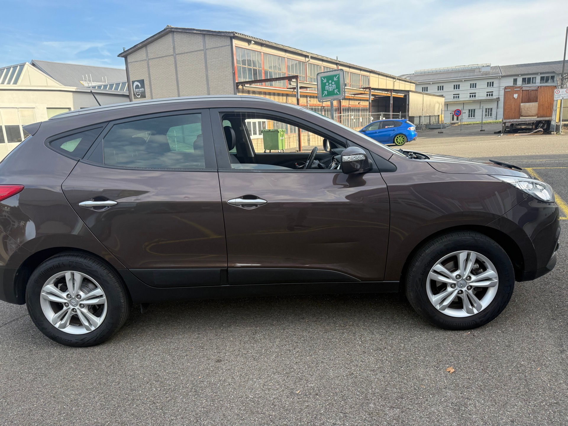 HYUNDAI iX 35 2.0 Style 4WD Automatic-image-6