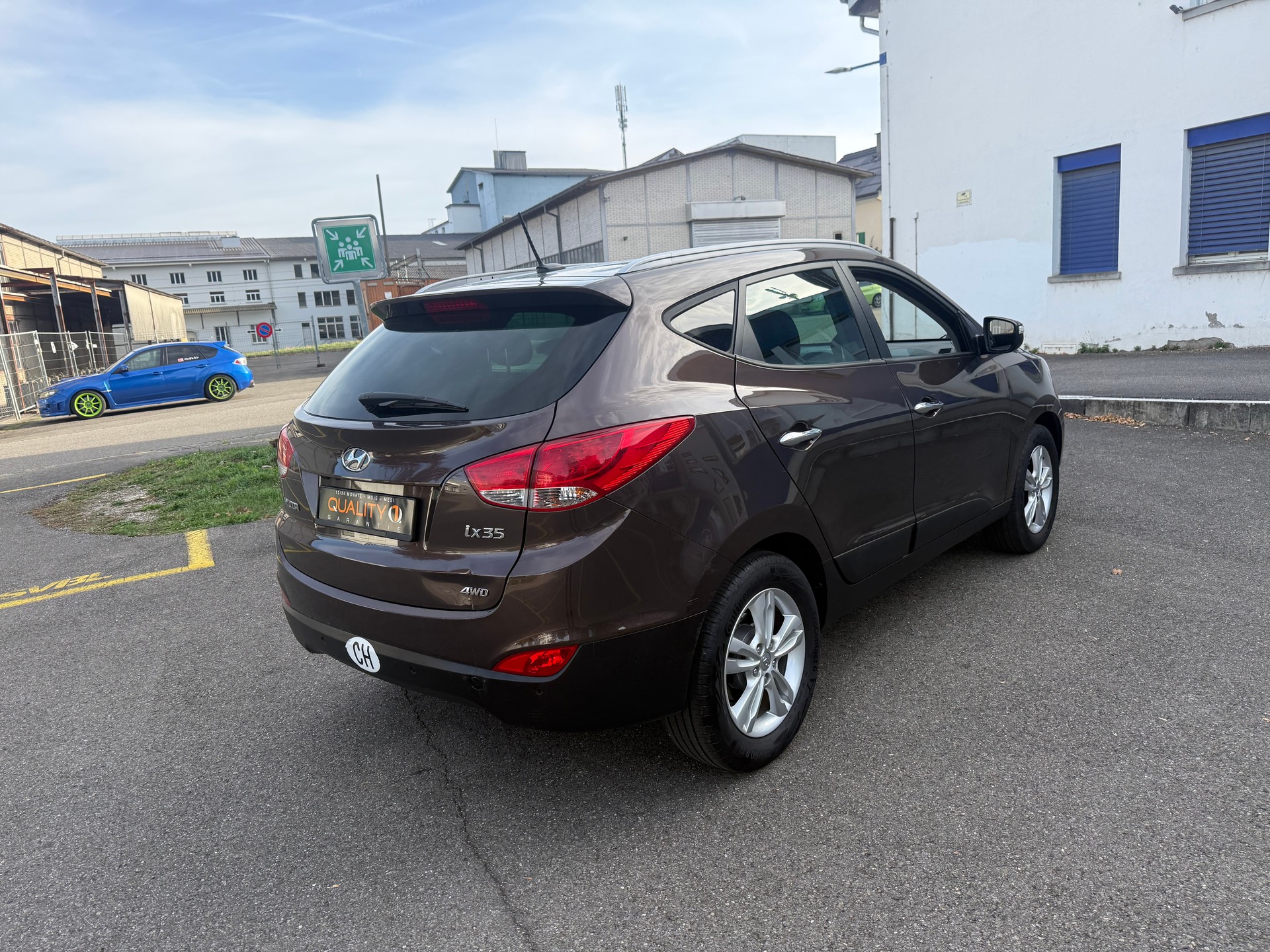 HYUNDAI iX 35 2.0 Style 4WD Automatic-image-5