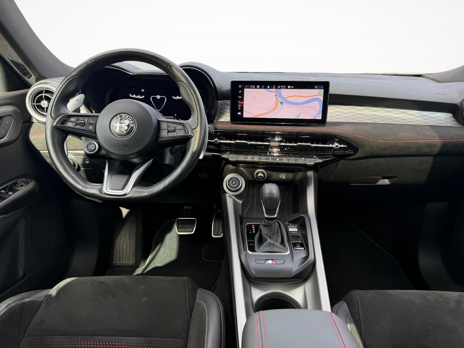 ALFA ROMEO Tonale 1.3 Plug-in Hybrid Veloce Q4-image-9
