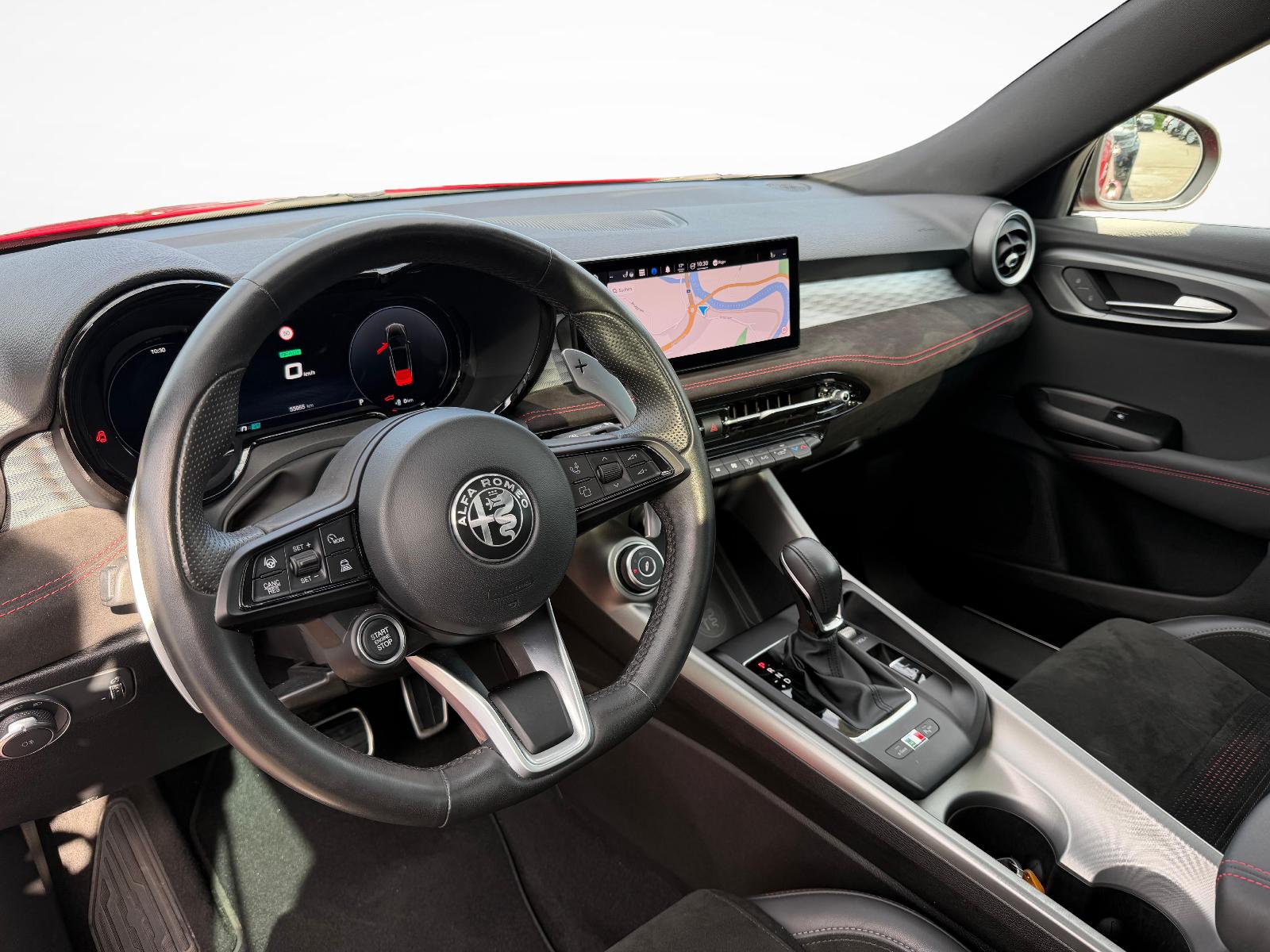 ALFA ROMEO Tonale 1.3 Plug-in Hybrid Veloce Q4-image-3