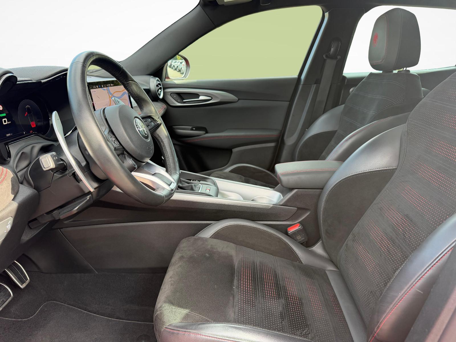 ALFA ROMEO Tonale 1.3 Plug-in Hybrid Veloce Q4-image-1