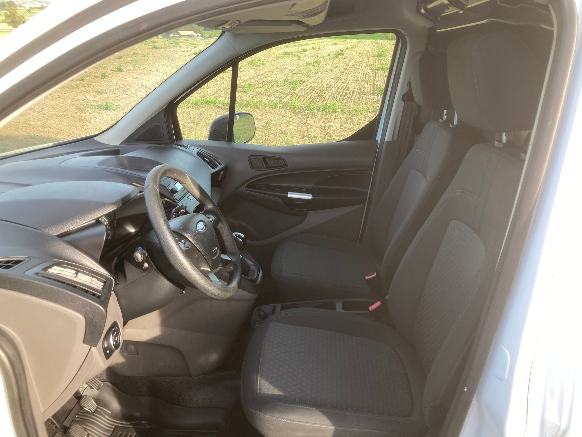 FORD Transit Connect Van T200 1.5 Eco Blue Ambiente-image-7