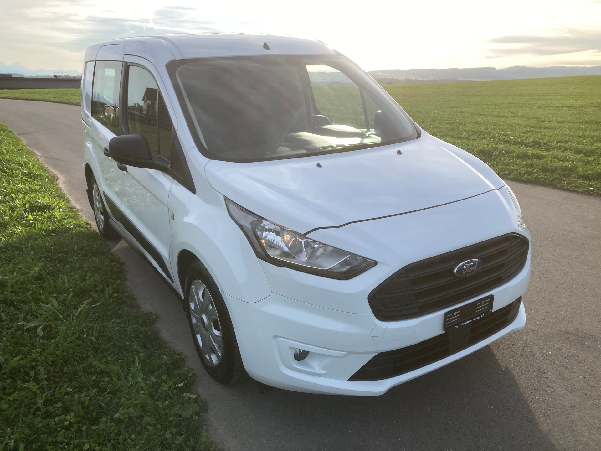 FORD Transit Connect Van T200 1.5 Eco Blue Ambiente-image-1