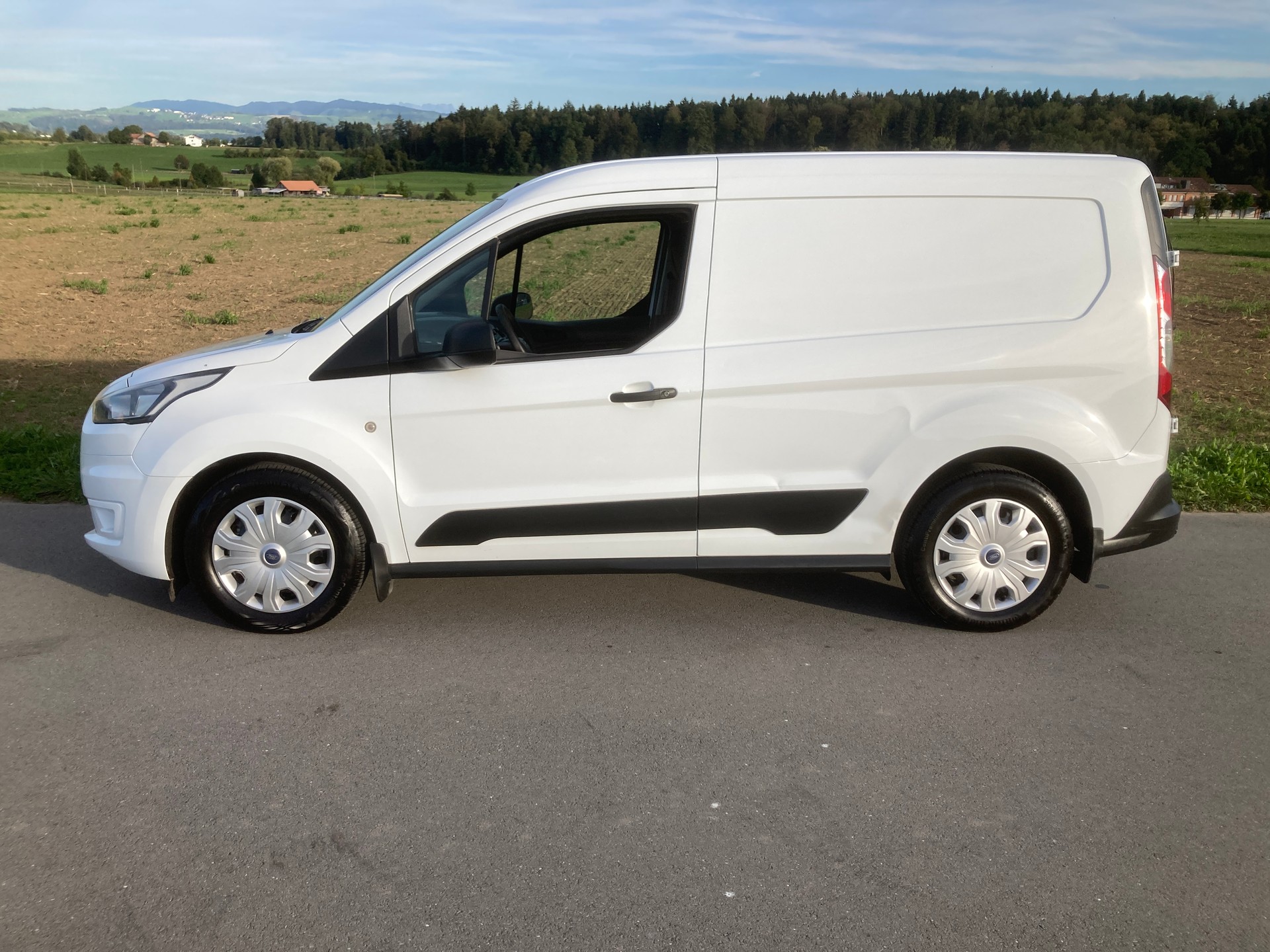 FORD Transit Connect Van T200 1.5 Eco Blue Ambiente-image-4