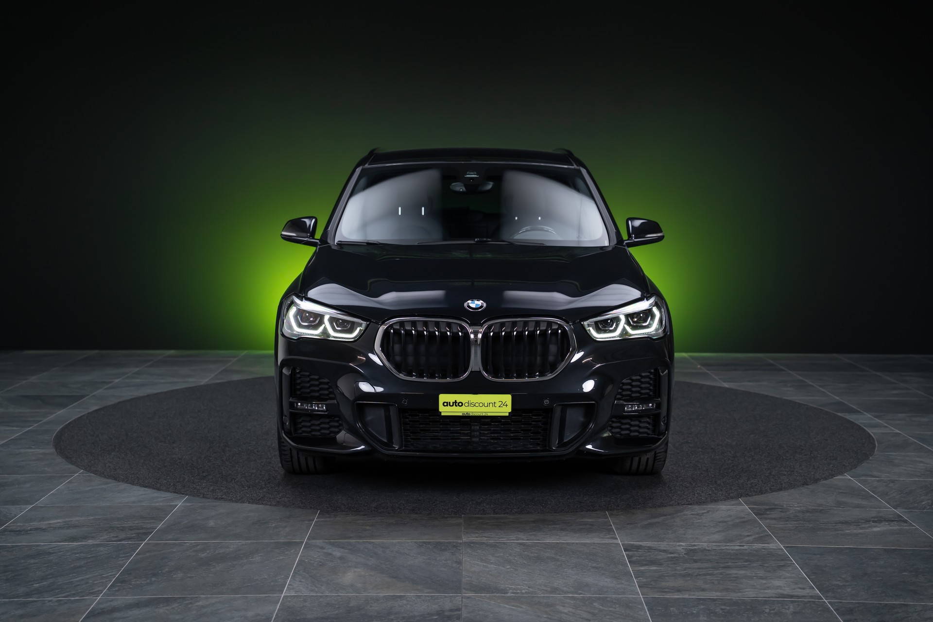BMW X1 18d xDrive M Sport / CH-Fahrzeug / Rückfahrkamera / el.Sitze-image-1