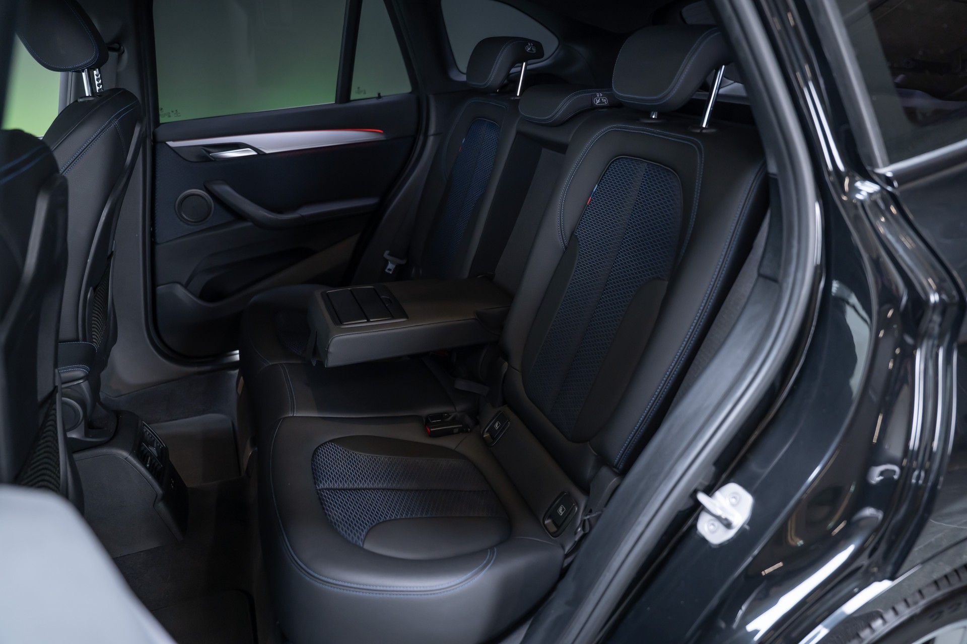 BMW X1 18d xDrive M Sport / CH-Fahrzeug / Rückfahrkamera / el.Sitze-image-15