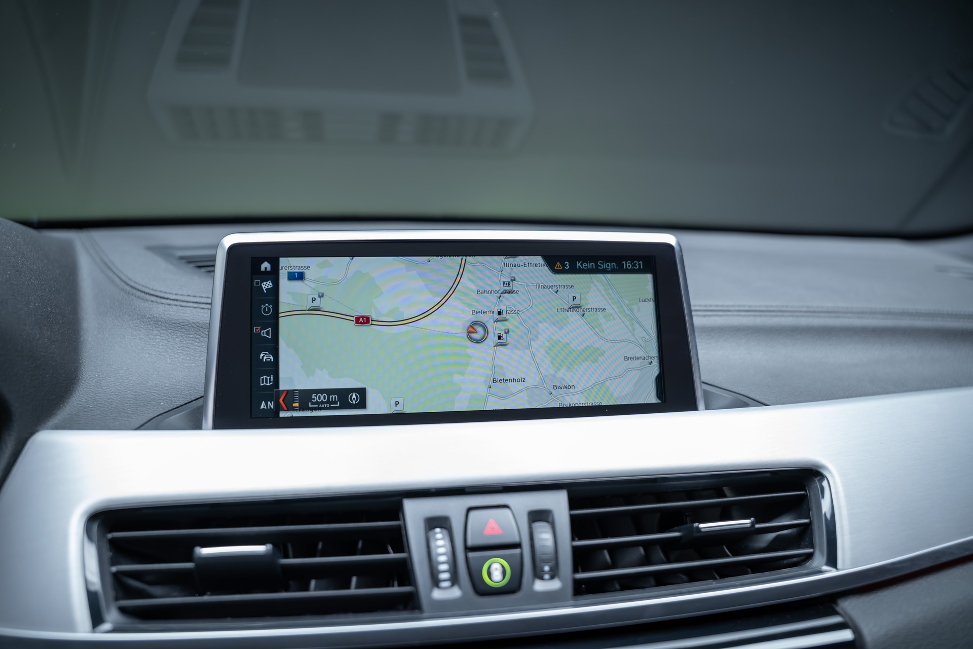 BMW X1 18d xDrive M Sport / CH-Fahrzeug / Rückfahrkamera / el.Sitze-image-27