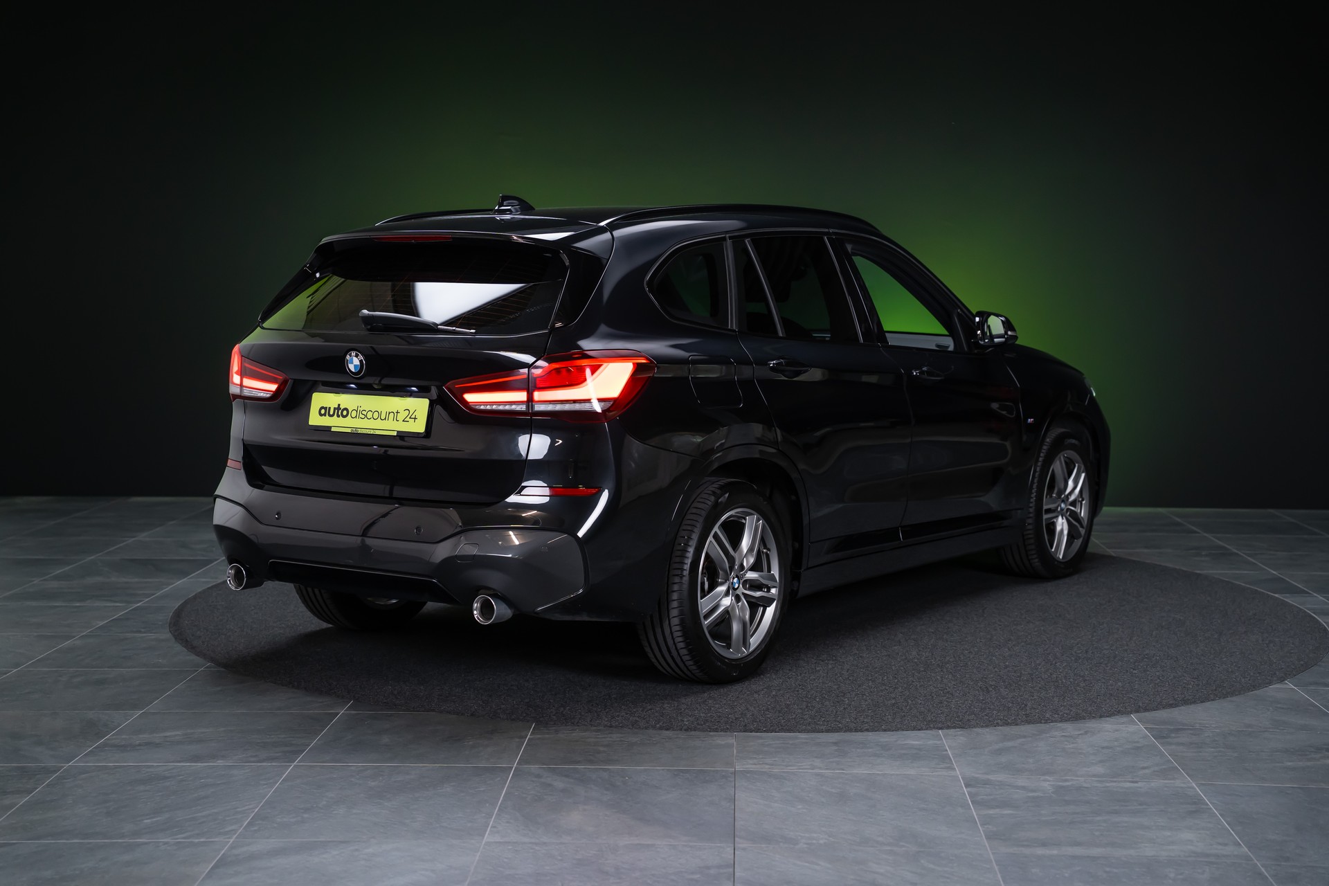 BMW X1 18d xDrive M Sport / CH-Fahrzeug / Rückfahrkamera / el.Sitze-image-4