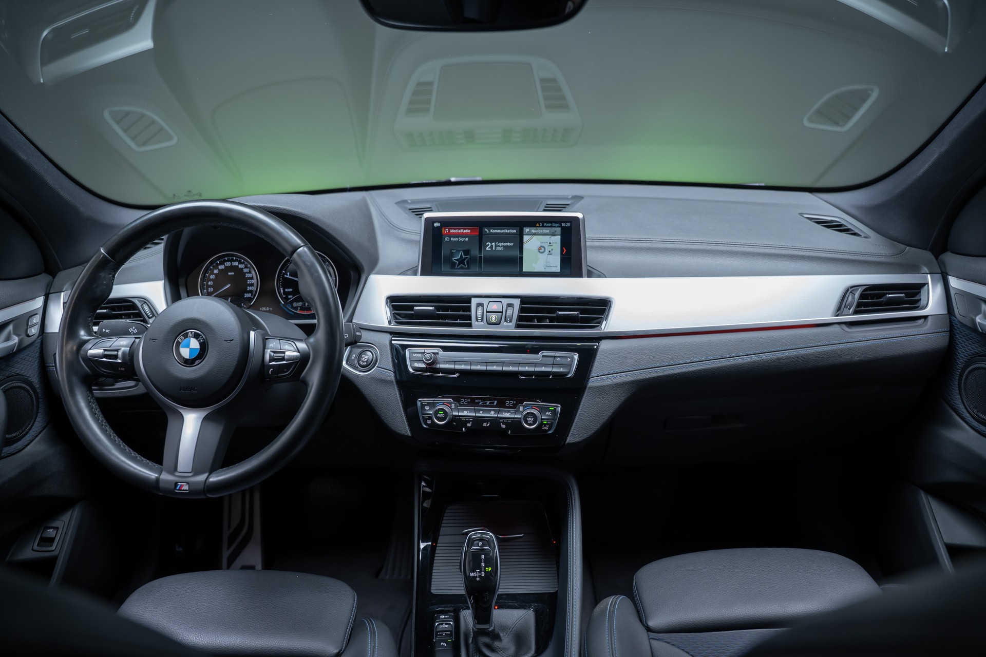 BMW X1 18d xDrive M Sport / CH-Fahrzeug / Rückfahrkamera / el.Sitze-image-21