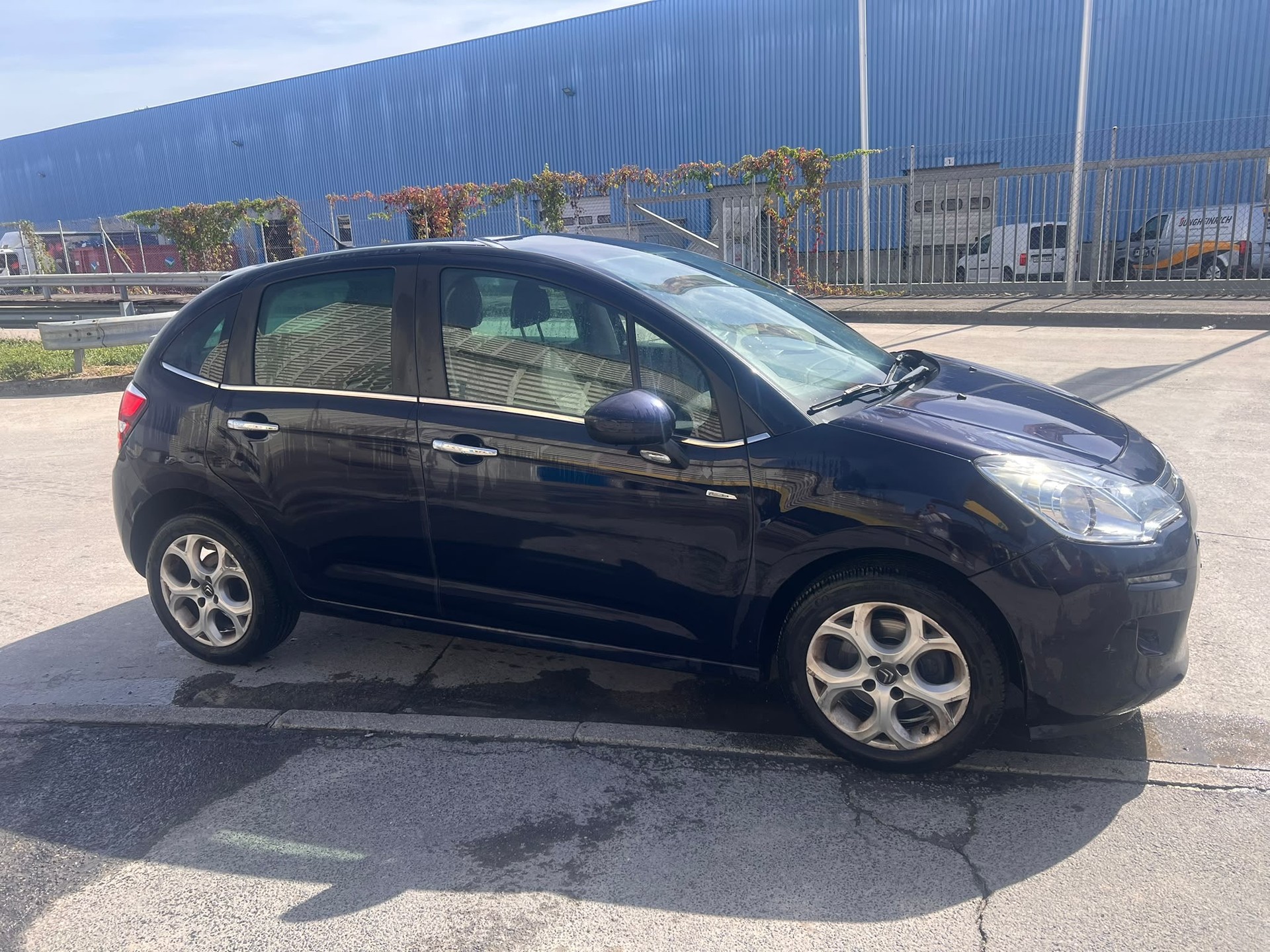 CITROEN C3 1.2i PureTech Exclusive-image-2