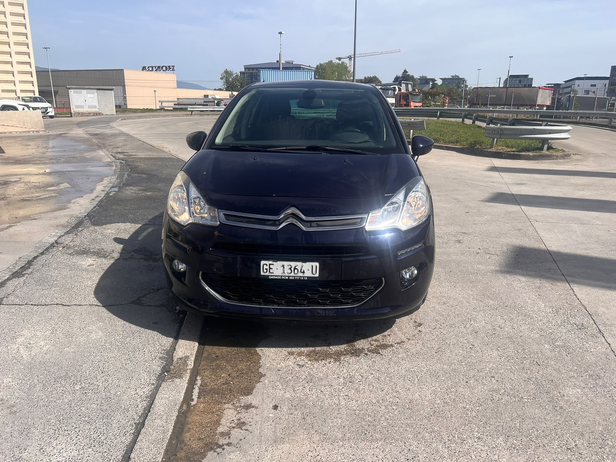 Car photo
