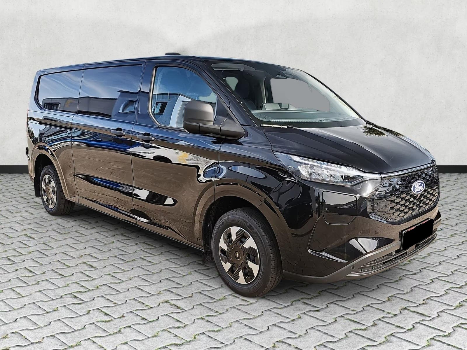 FORD Transit Custom Van 340 L2H1 70kWh Trend 4WD-image-1