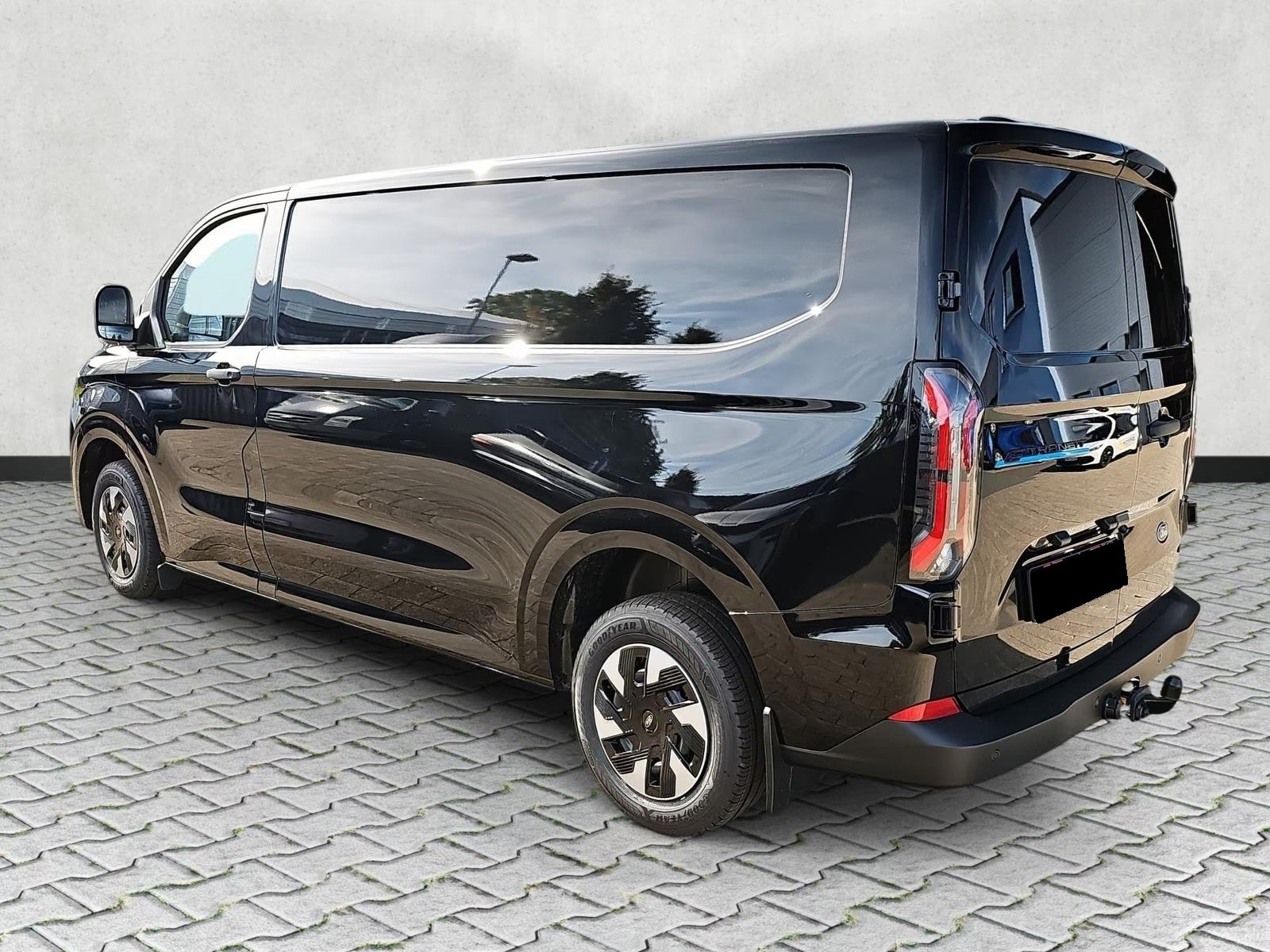 FORD Transit Custom Van 340 L2H1 70kWh Trend 4WD-image-6