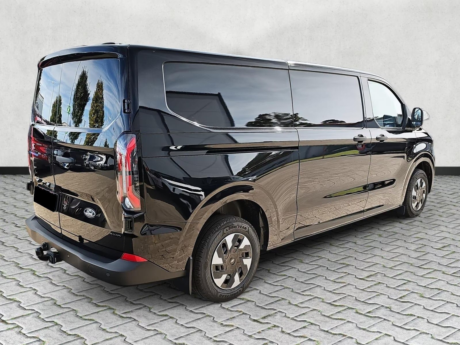 FORD Transit Custom Van 340 L2H1 70kWh Trend 4WD-image-3