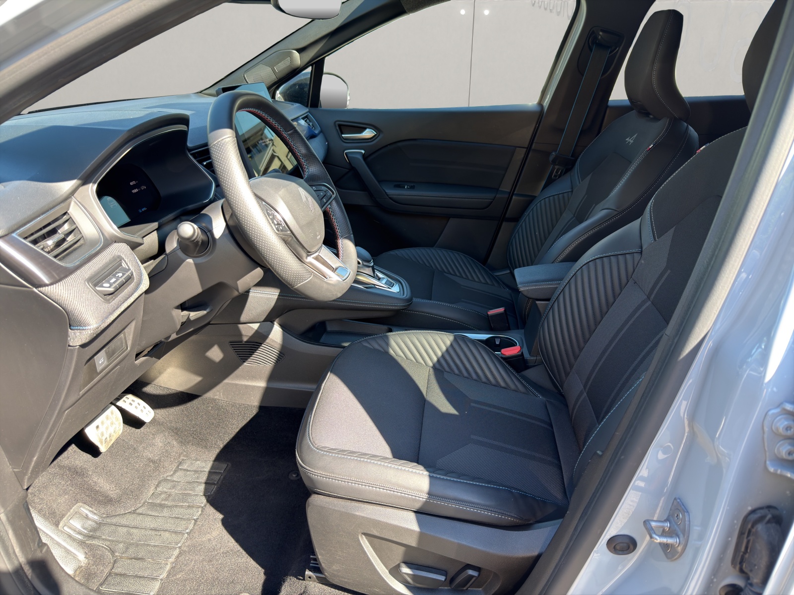 RENAULT Symbioz 1.6 E-Tech esprit Alpine-image-3