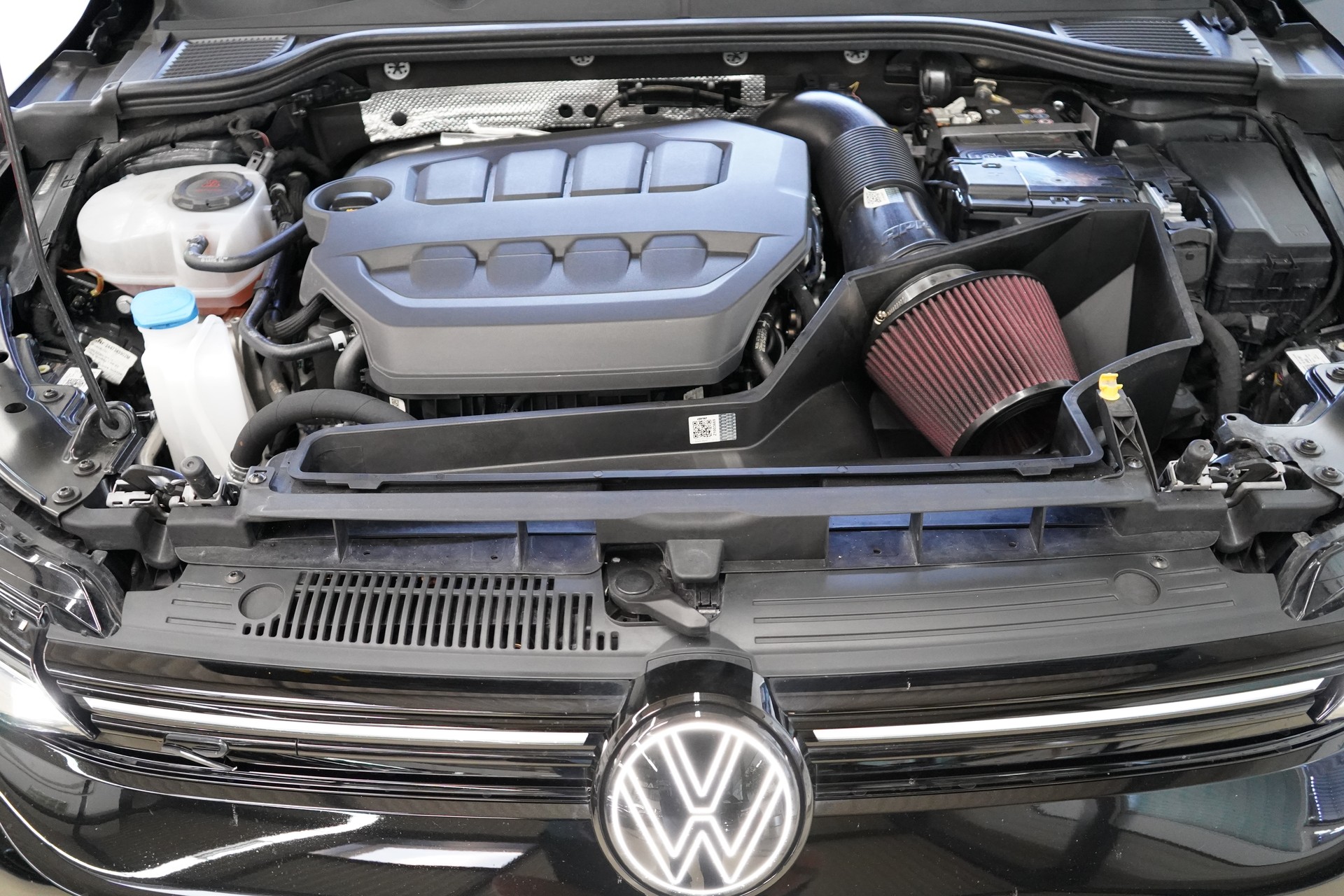VW Golf 2.0 TSI R Black Edition DSG 4 Motion / Akrapovic * APR **-image-31