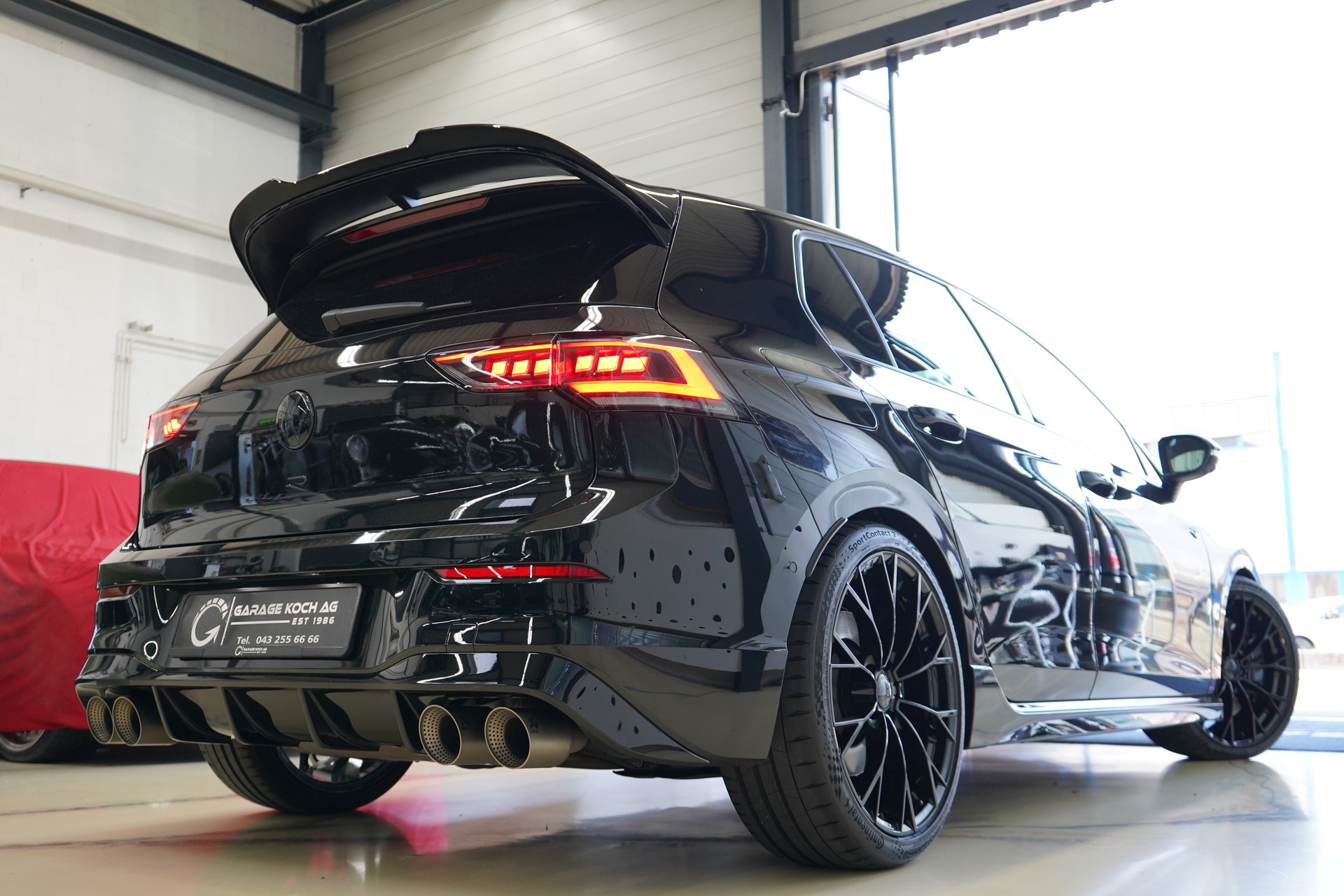 VW Golf 2.0 TSI R Black Edition DSG 4 Motion / Akrapovic * APR **-image-8