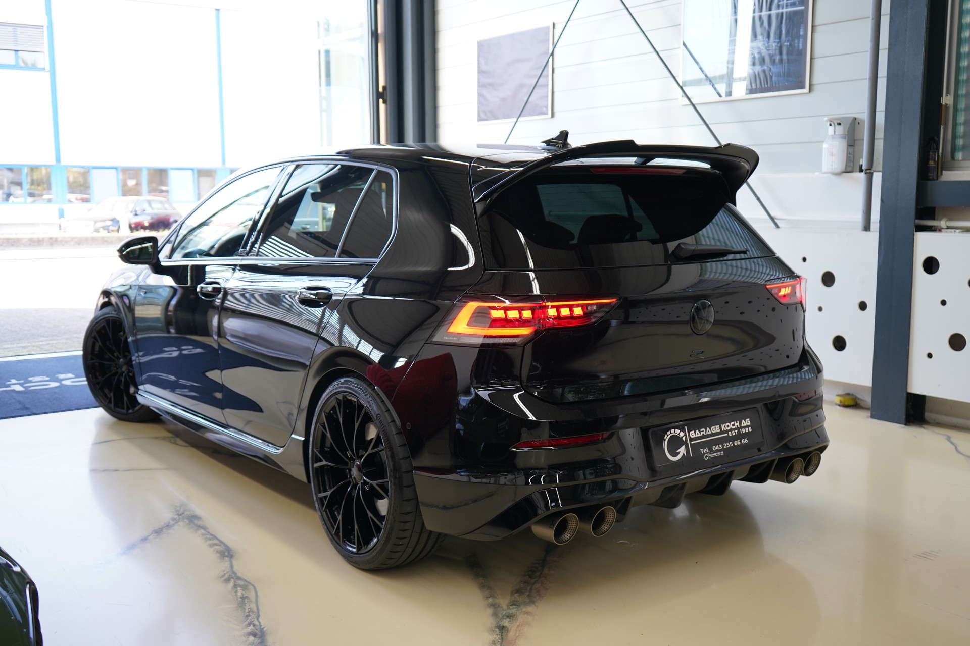 VW Golf 2.0 TSI R Black Edition DSG 4 Motion / Akrapovic * APR **-image-4